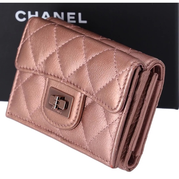CHANEL Reissue 2.55  Trifold Compact Wallet Rose Gold Lambskin Leather Full Set - Picture 2 of 7
